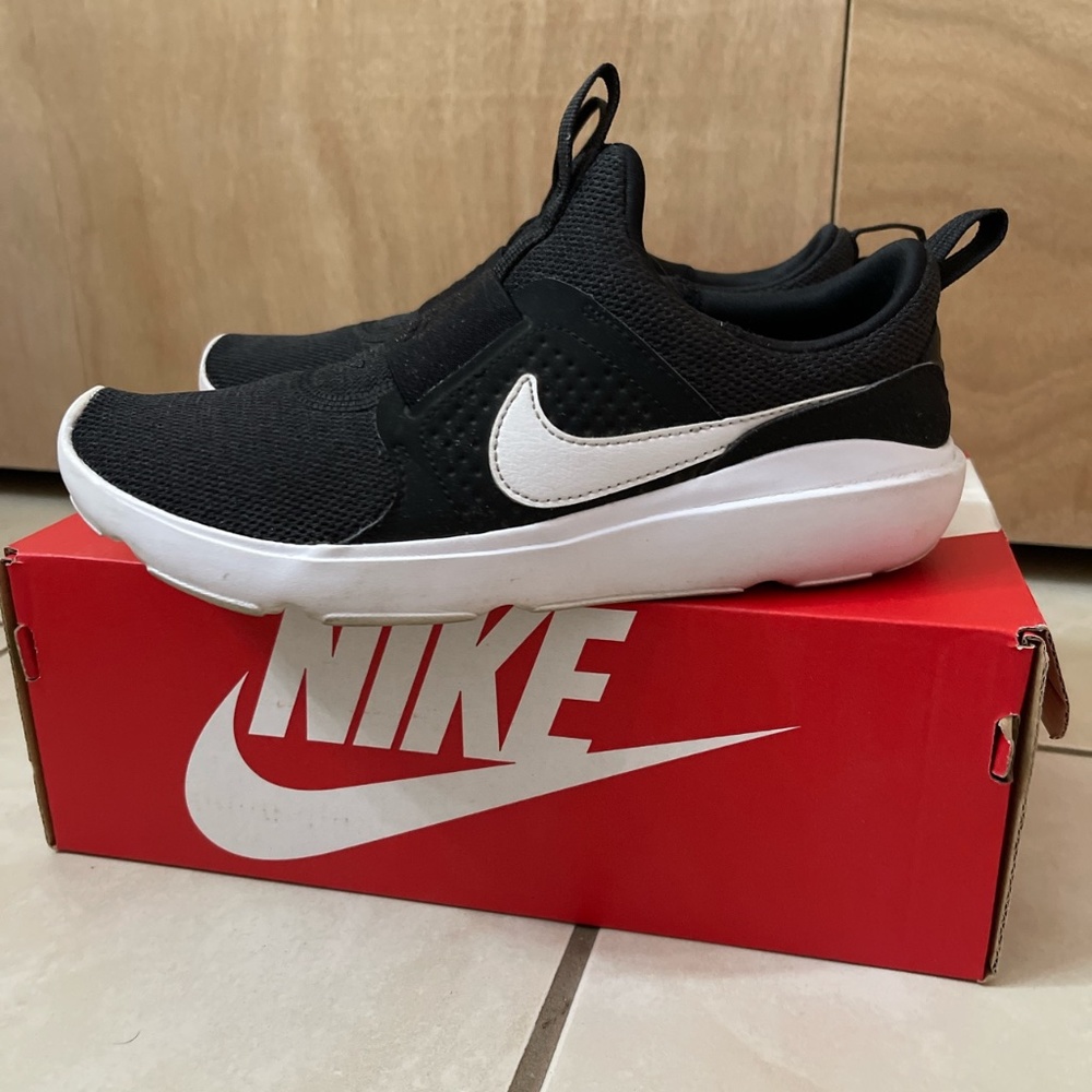 nike women's ad comfort dj1001 002